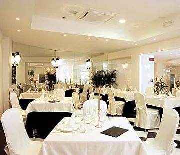 M Glamour Hotel 4*