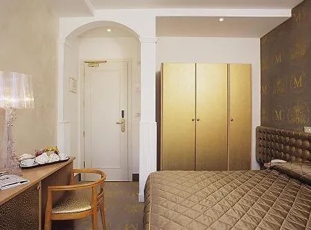 M Glamour Hotel