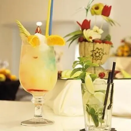 Hotel M Glamour 4*