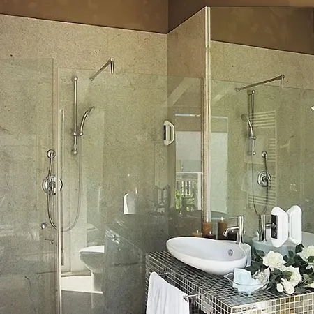 M Glamour Hotel 4*