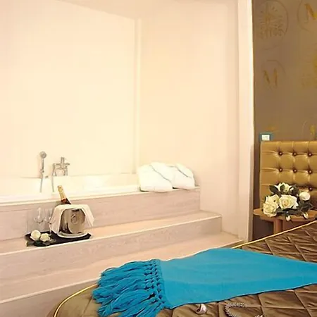 M Glamour 4*