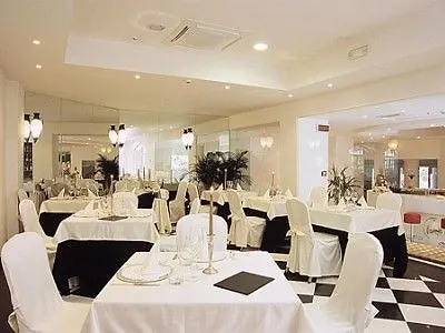 M Glamour 4*